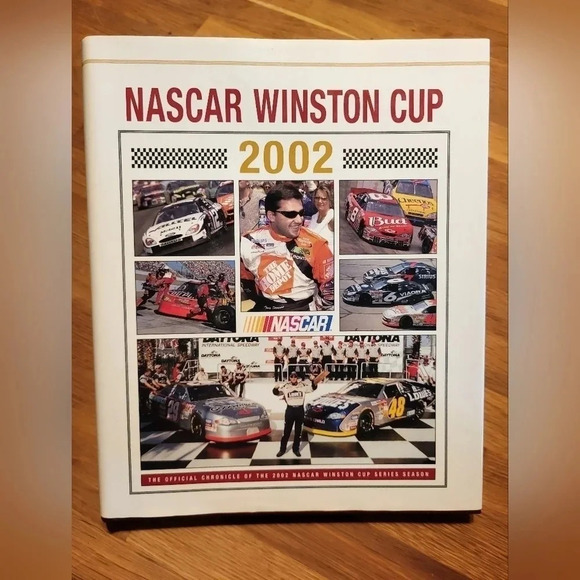 🛍Nascar Official Chronical of 2002 Season‎ - Picture 1 of 1